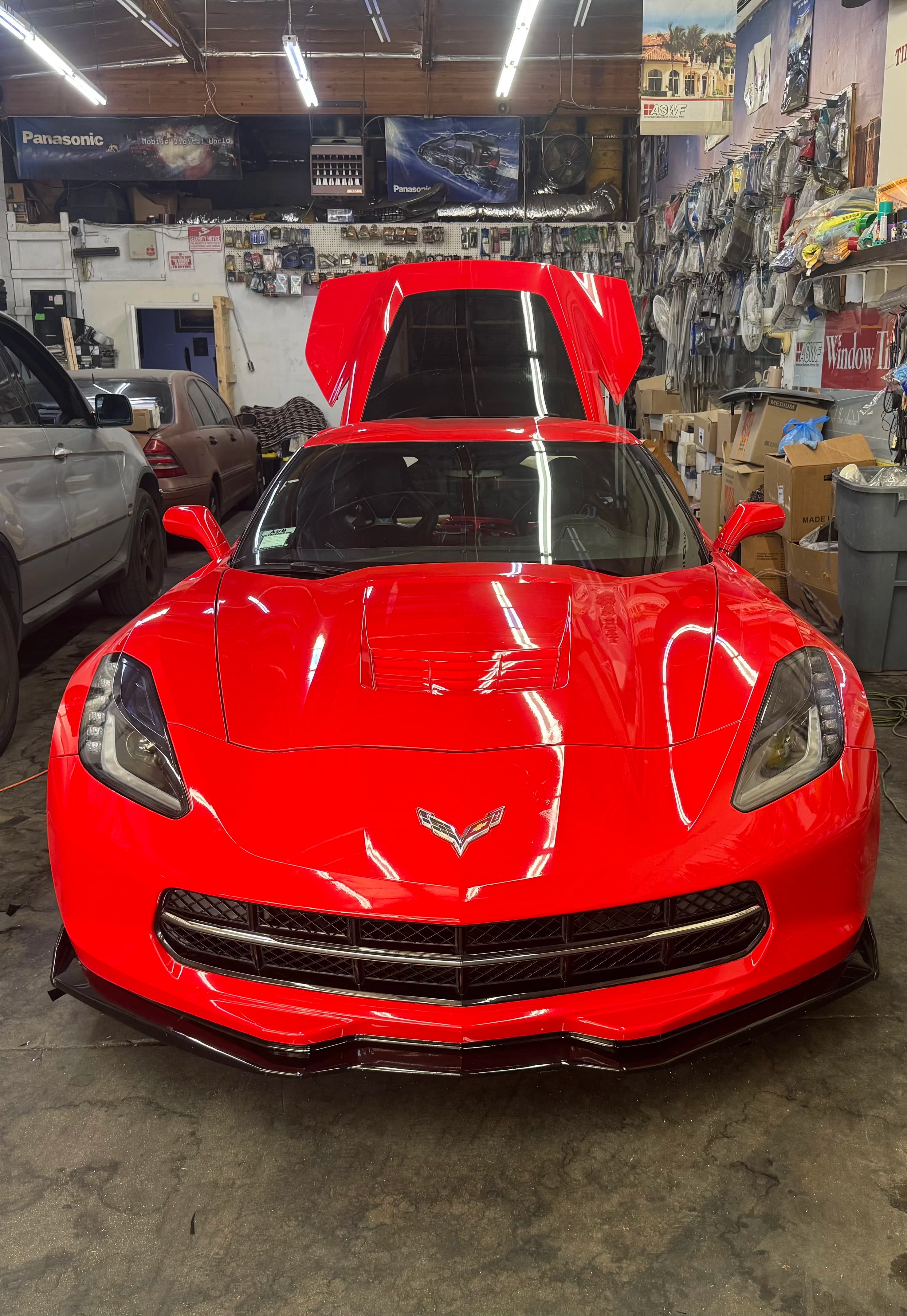 red vette open